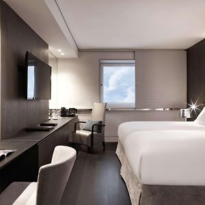 Luxury Queen Room